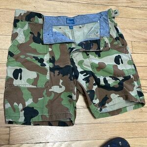 J.Crew Men’s Camouflage Casual Shorts. 55% Cotton, 45% Linen. 32” Waist.